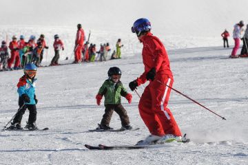 Szkoła narciarska i snowboardowa Czerwienne SKI - narty - szkoła narciarskia - Ciche